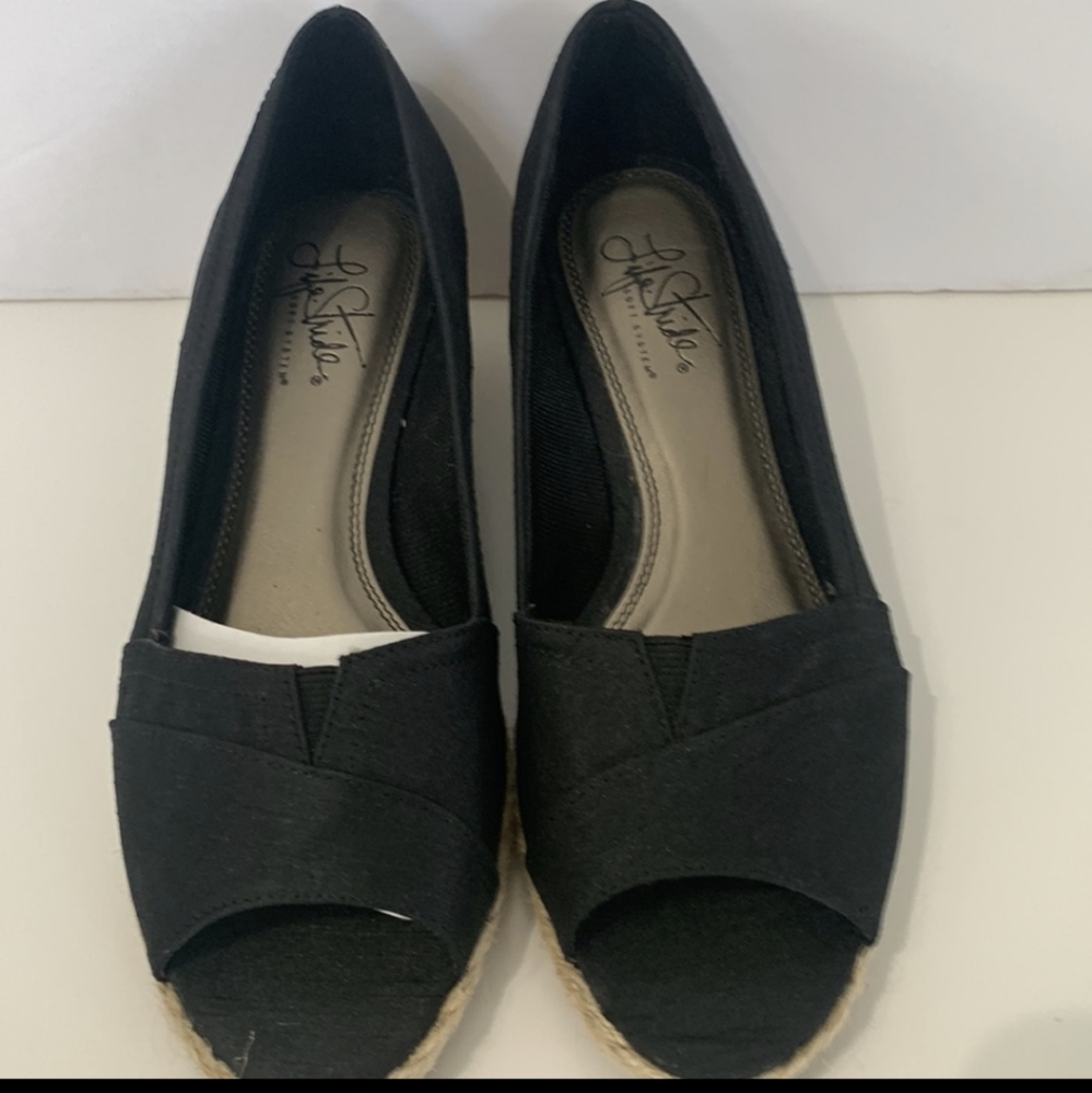 LIFE STRIDE black wedge espadrilles NWOT 7W